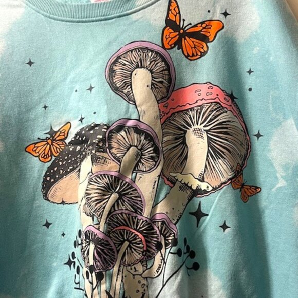 Beautiful Blue Crop Top Sweatshirt - Picture 1 of 3